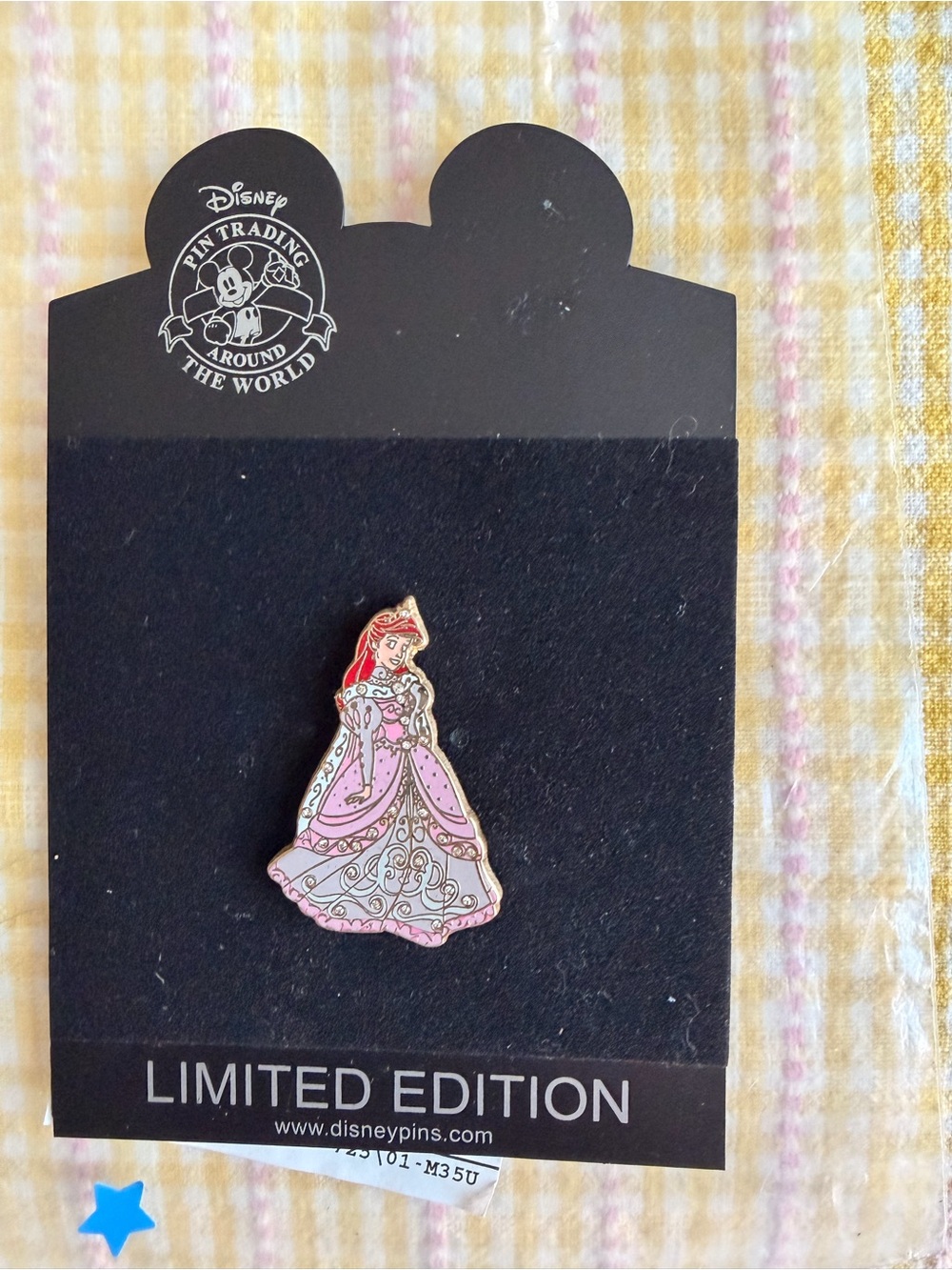 DS - Disney Shopping - Pavé Princess Holiday Series Ariel Pin